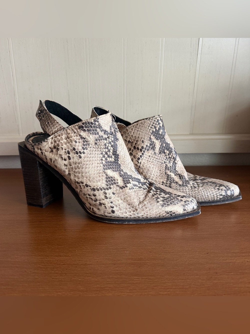 Free People Silver Storm Snakeskin Slingback Mule Block Heel 10/40 Western Boho